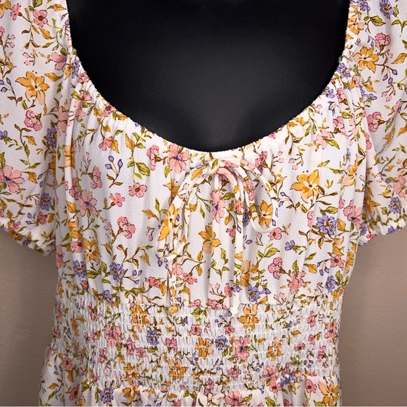 Juniors XL City Triangles White Purple Yellow Floral Romper Lightweight Stretch - Picture 4 of 15